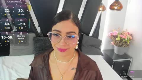 Snapshot of antonellepiercee chatting on 11-28-25, 11:24 A N T O N E L L E online show from 11-28-25, 11:24