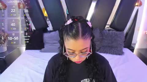 Snapshot of antonellepiercee chatting on 11-29-25, 11:02 A N T O N E L L E online show from 11-29-25, 11:02