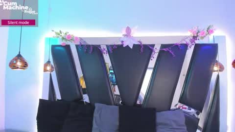 Snapshot of antonellepiercee chatting on 01-08-26, 11:23 A N T O N E L L E online show from 01-08-26, 11:23