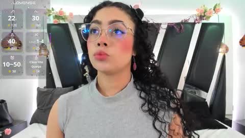 Snapshot of antonellepiercee chatting on 02-05-26, 11:15 A N T O N E L L E online show from 02-05-26, 11:15