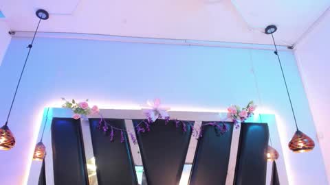 Snapshot of antonellepiercee chatting on 03-08-26, 11:14 A N T O N E L L E online show from 03-08-26, 11:14