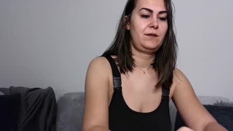 Snapshot of antonia1313 chatting on 11-16-25, 04:07 Antonia online show from 11-16-25, 04:07