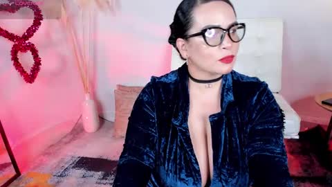 Snapshot of antoniacasarini chatting on 09-22-25, 04:47 Antonia online show from 09-22-25, 04:47