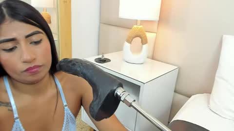 Antonia online show from 12-05-25, 04:25