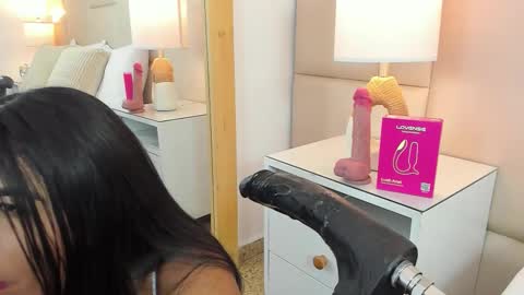 Antonia online show from 03-16-26, 01:37