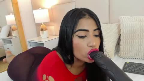 Antonia online show from 06-18-26, 12:53