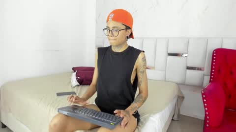 antony_d_ossa online show from 05-19-26, 01:56