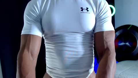 Instagram miguelangel1802  online show from 09-17-25, 03:30