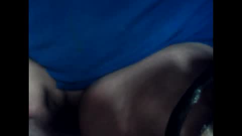 Snapshot of antxon12 chatting on 12-23-25, 03:15 antxon12 online show from 12-23-25, 03:15