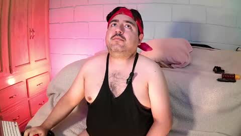 Snapshot of anuarfox chatting on 09-20-25, 10:38 AnuarFox online show from 09-20-25, 10:38