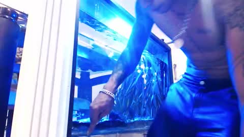 anubis_inpu online show from 10-12-25, 01:48