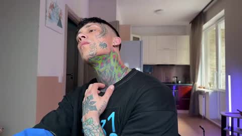 Tom online show from 04-02-26, 06:11