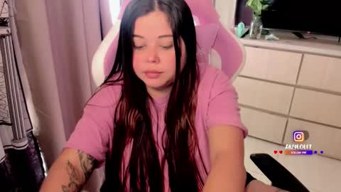   Independent model  online show from 11-25-25, 07:03