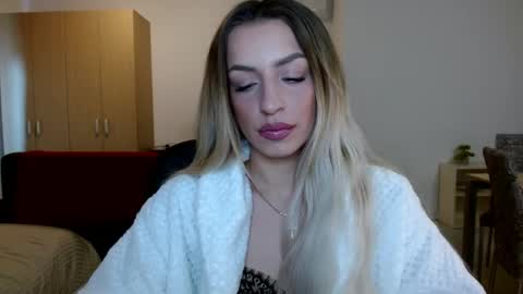 Anya online show from 05-13-26, 03:31