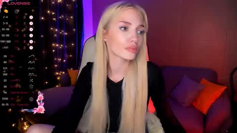 Snapshot of anyataylorr chatting on 11-24-25, 08:25 Anya online show from 11-24-25, 08:25