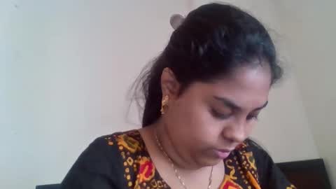 Snapshot of anydanyg chatting on 12-23-25, 05:38 anydanyg online show from 12-23-25, 05:38