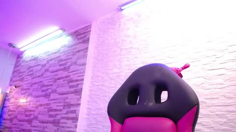 Anyela  online show from 12-19-24, 07:18