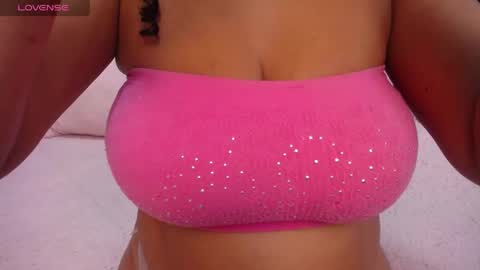 Snapshot of anyelaevansx chatting on 05-16-26, 02:27 Anyela online show from 05-16-26, 02:27