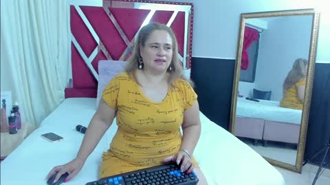 Snapshot of anyelamature chatting on 01-15-25, 03:33 Anyela online show from 01-15-25, 03:33