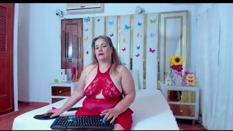 Snapshot of anyelamature chatting on 10-14-25, 02:34 Anyela online show from 10-14-25, 02:34