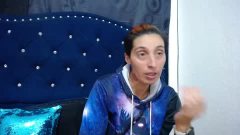 anyu online show from 01-14-25, 05:40