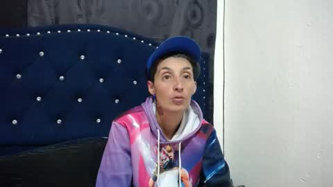 anyu online show from 03-02-25, 01:47