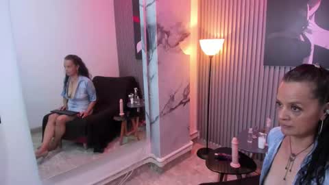 Any online show from 09-25-25, 12:20