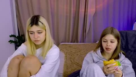 ApheliaStar online show from 12-17-25, 05:30