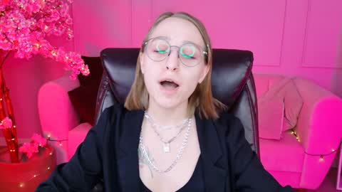 APHEX QUEEN online show from 12-13-24, 04:27