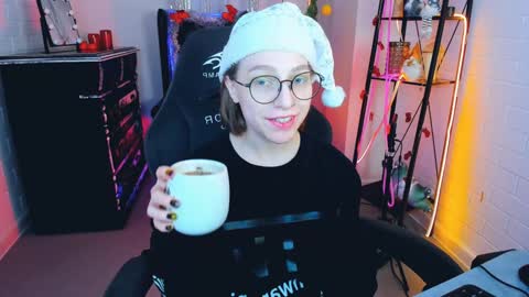 APHEX QUEEN online show from 12-25-24, 03:06