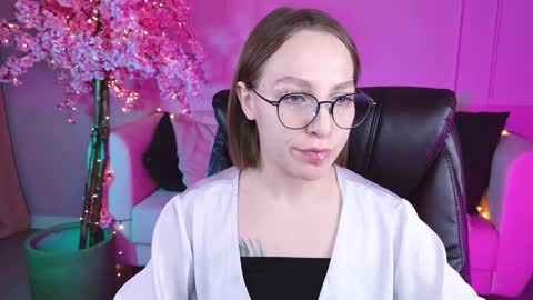 APHEX QUEEN online show from 01-13-25, 01:06