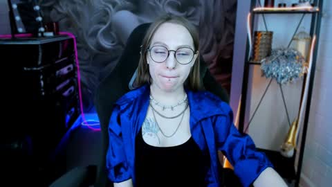 APHEX QUEEN online show from 01-24-25, 12:20