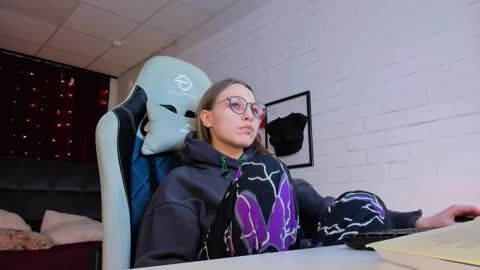 APHEX QUEEN online show from 02-10-25, 08:21