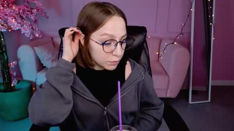 APHEX QUEEN online show from 02-28-25, 01:03