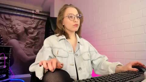 APHEX QUEEN online show from 09-19-25, 09:22