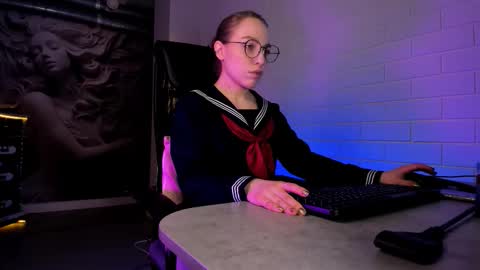 Snapshot of aphexqueen chatting on 02-09-26, 09:13 APHEX QUEEN online show from 02-09-26, 09:13