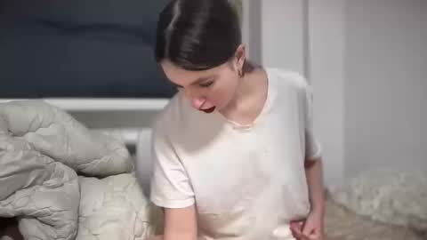 Snapshot of aphr0dite22 chatting on 03-11-26, 07:42 aphr0dite22 online show from 03-11-26, 07:42