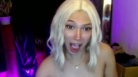 Snapshot of aphr0dite_x chatting on 12-01-24, 08:09 Roman Goddess online show from 12-01-24, 08:09