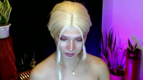 Snapshot of aphr0dite_x chatting on 12-05-24, 07:38 Roman Goddess online show from 12-05-24, 07:38