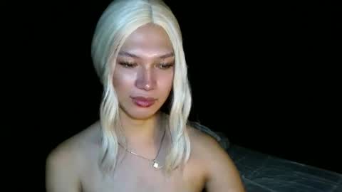 Snapshot of aphr0dite_x chatting on 12-22-24, 09:11 Roman Goddess online show from 12-22-24, 09:11