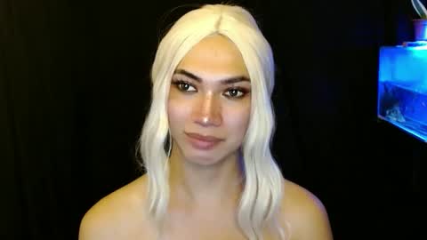 Snapshot of aphr0dite_x chatting on 01-04-25, 12:16 Roman Goddess online show from 01-04-25, 12:16