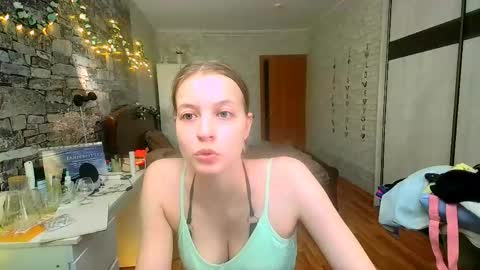 Aphrodite online show from 04-28-26, 02:00