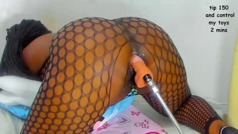 Snapshot of aphrodites_ass chatting on 03-11-25, 05:27 Tati Colombian online show from 03-11-25, 05:27