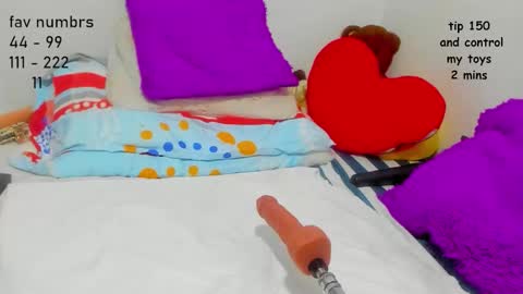 Snapshot of aphrodites_ass chatting on 09-22-25, 05:42 Tati Colombian online show from 09-22-25, 05:42