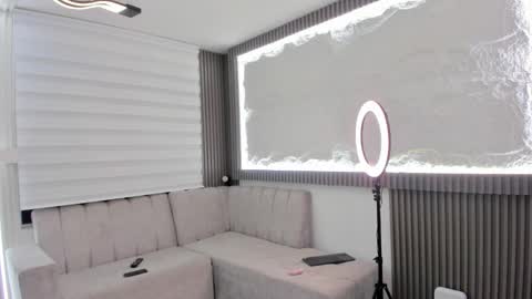 Snapshot of apolo_bianco_ chatting on 02-26-25, 07:53 APOLO online show from 02-26-25, 07:53