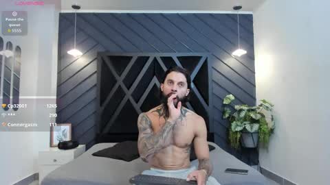 Snapshot of apolo_bianco_ chatting on 09-20-25, 11:28 APOLO online show from 09-20-25, 11:28