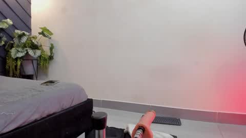 Snapshot of apolo_bianco_ chatting on 09-26-25, 12:03 APOLO online show from 09-26-25, 12:03