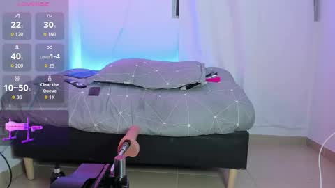 Snapshot of apolo_bianco_ chatting on 01-11-26, 11:21 APOLO online show from 01-11-26, 11:21