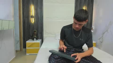   online show from 04-24-26, 02:03