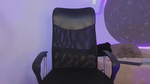 Apolo Lux  online show from 02-25-26, 12:09